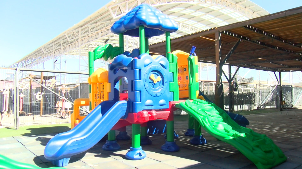 Comdes renueva juegos de patio en nueve salas cunas con inversión de